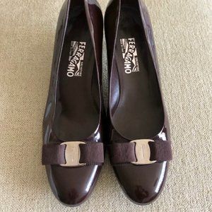 Ferragamo  Bow Pump -  Never worn, Size 10